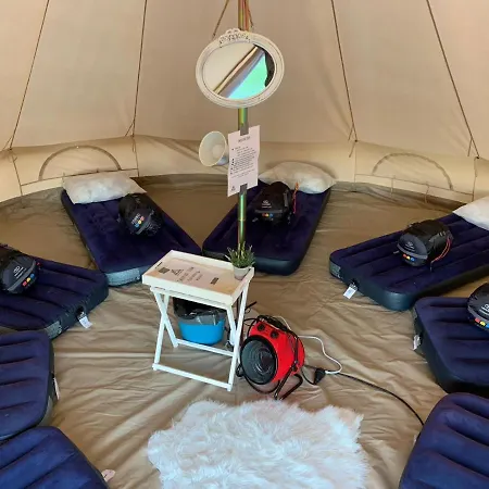 营地 Festanation Kingsday Camp *